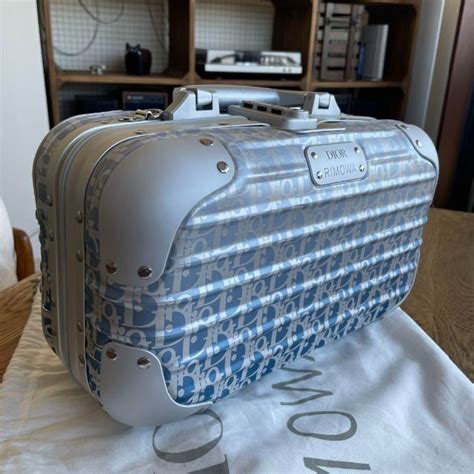 dior and rimowa ハンドケース|【DIOR × RIMOWA】最新コラボアイテムが11月22日より国内先 .